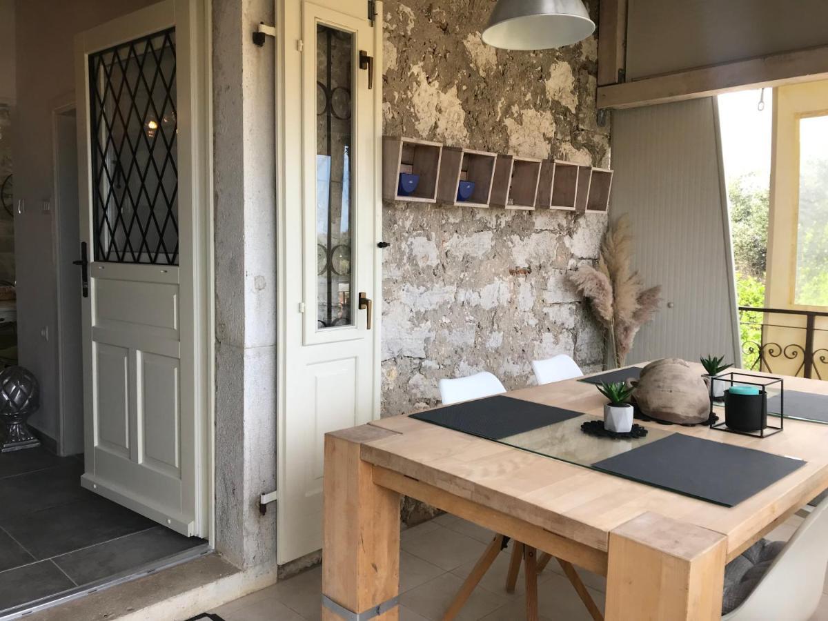 Appartement Stone House Chiara Seaview à Funtana Extérieur photo