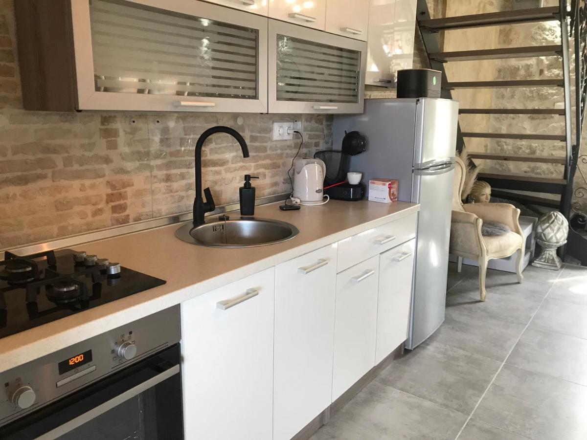 Appartement Stone House Chiara Seaview à Funtana Extérieur photo