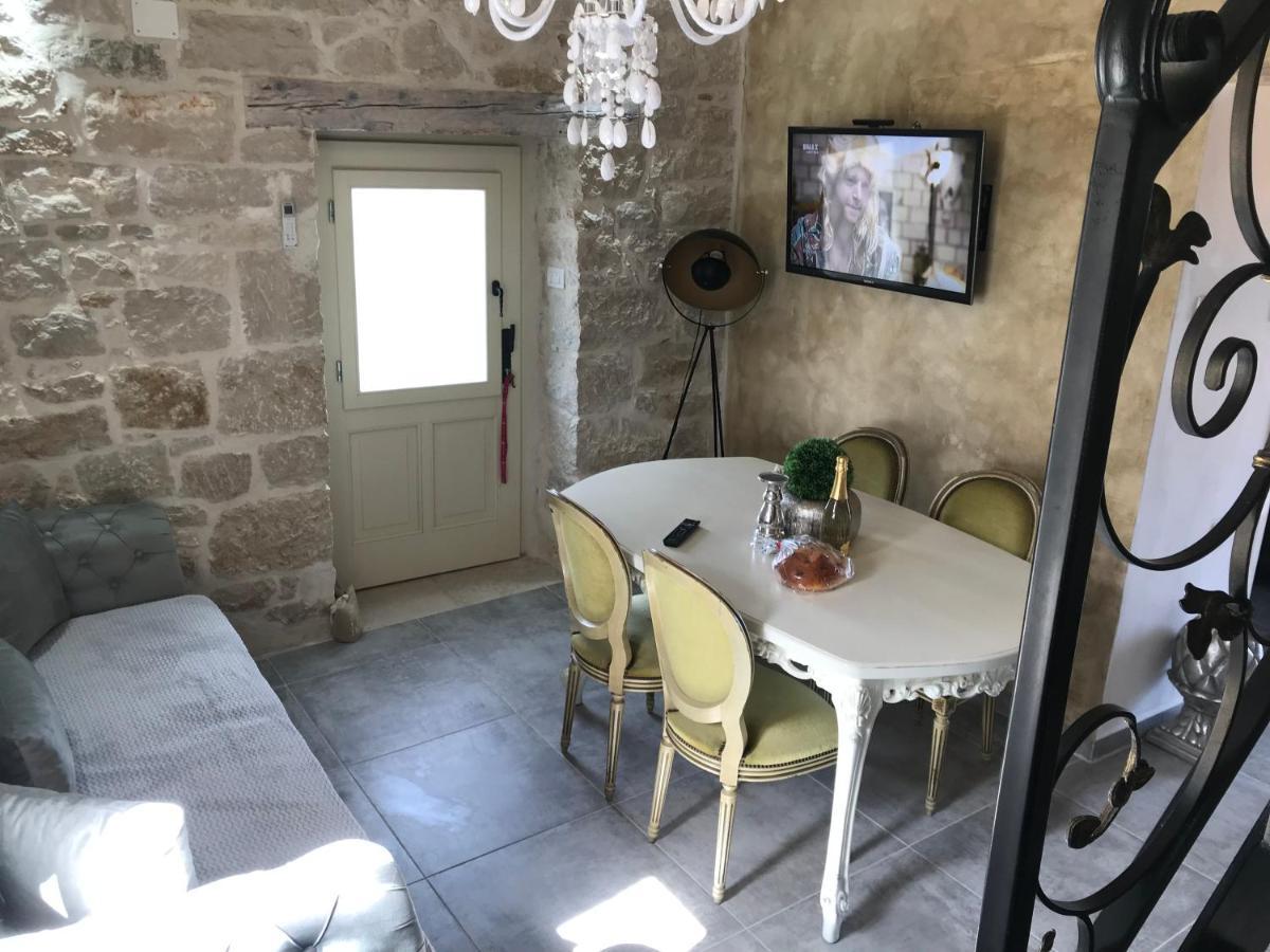 Appartement Stone House Chiara Seaview à Funtana Extérieur photo